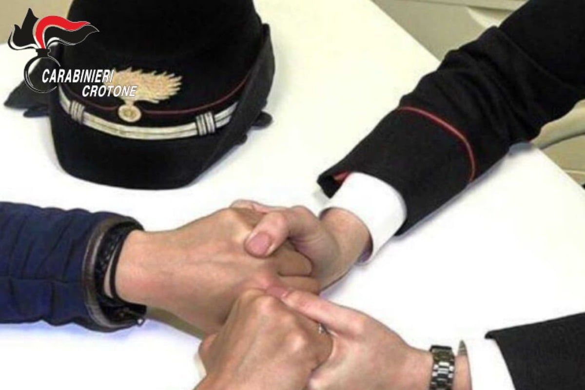 Violenza sessuale su minore, arrestato 52enne a Firenze su ordine del Tribunale di Crotone - 