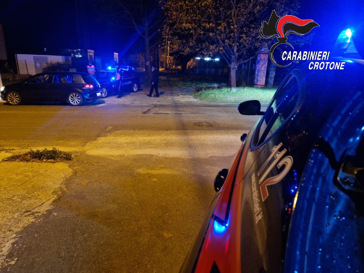 Sicurezza stradale, intensificati i controlli: 17 patenti ritirate e 56 veicoli sequestrati nel Crotonese - 