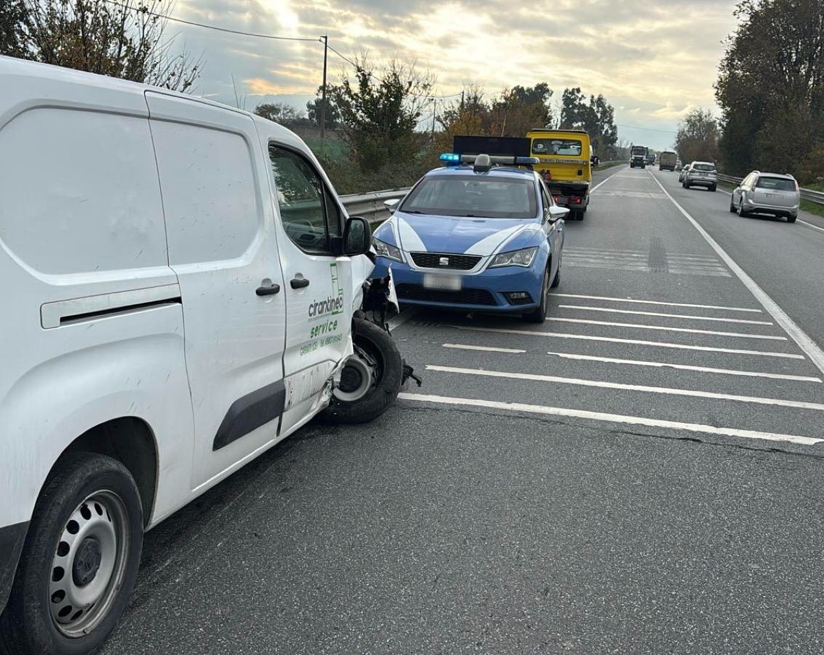 Incidente sulla Statale 106: registrate code e rallentamenti - 