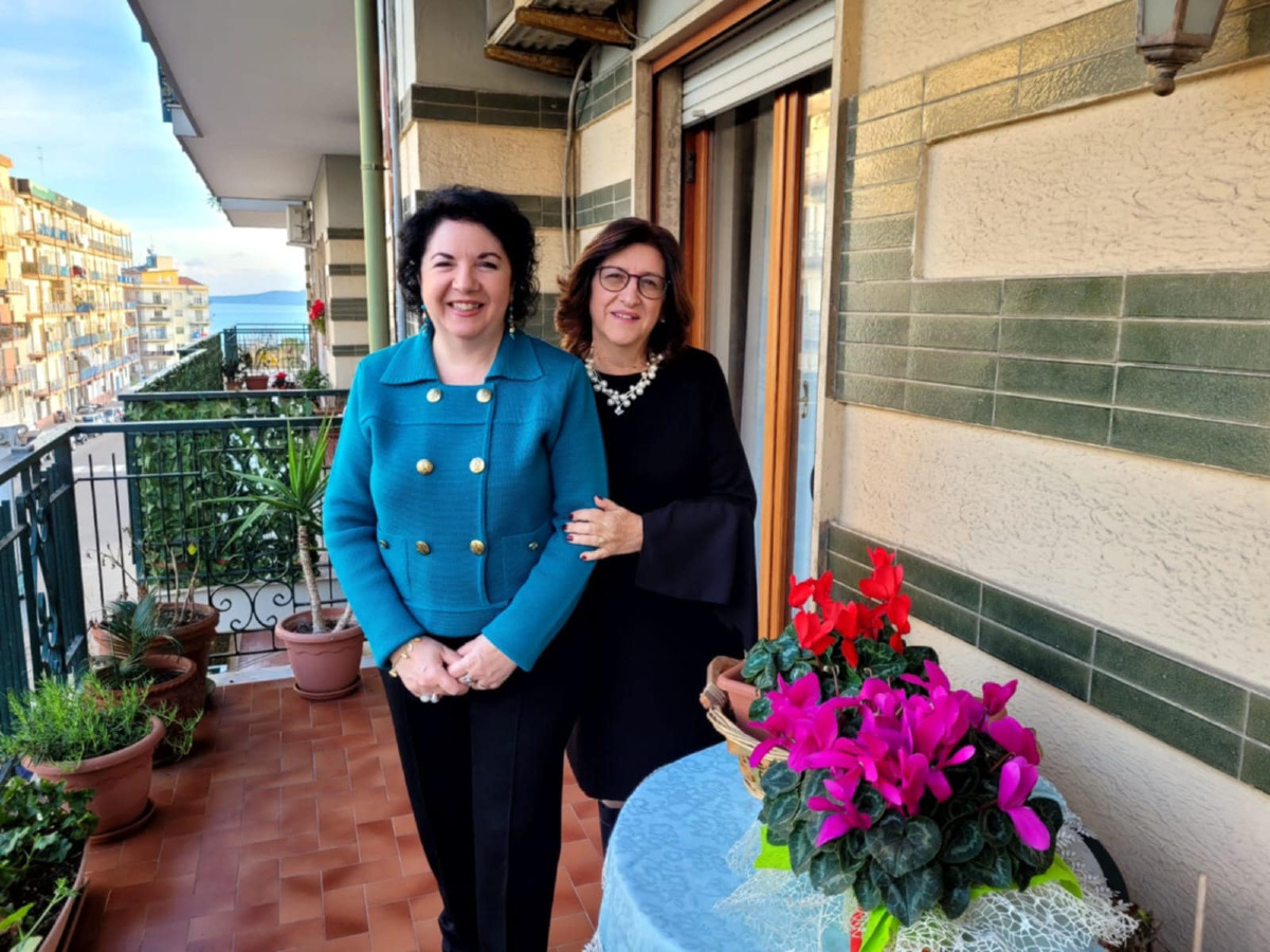 Crotone - “Serena è la notte”: il nuovo viaggio emotivo delle sorelle Varano - 