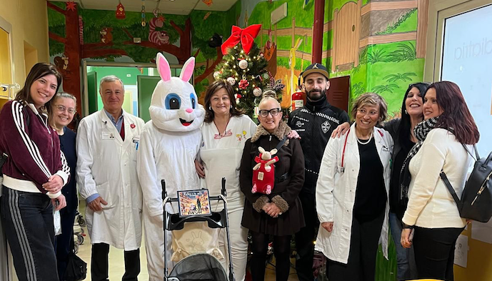 Cosenza - Il sogno di Edo diventa realtà: libri donati ai bambini ricoverati - 