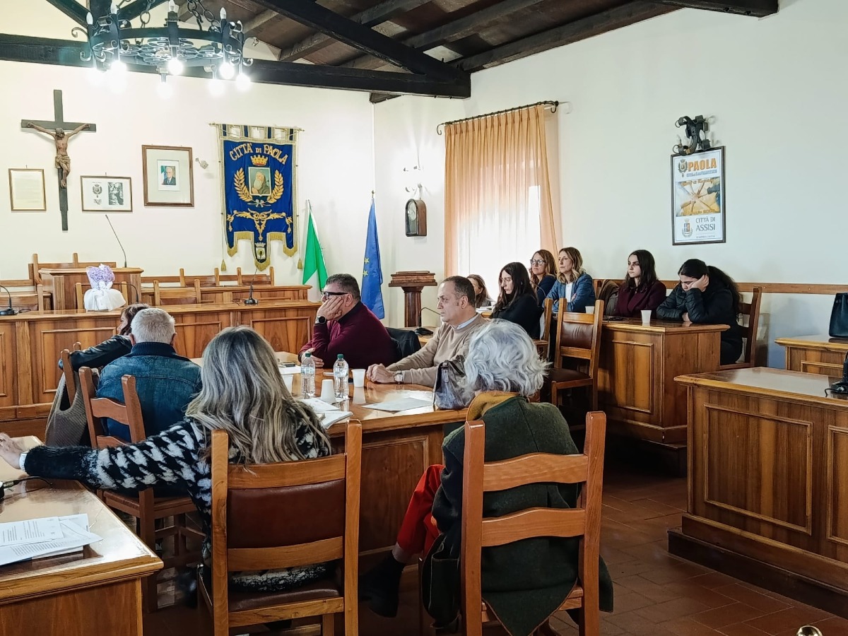 Paola, primo tavolo locale del Progetto "Careleavers": un percorso per l'autonomia dei giovani - 