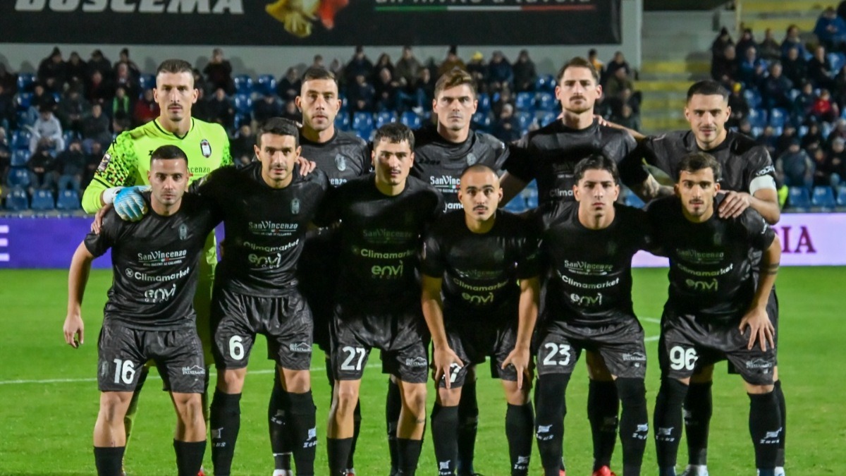 #LatinaCrotone | Longo convoca 25 calciatori per la trasferta di Latina - 