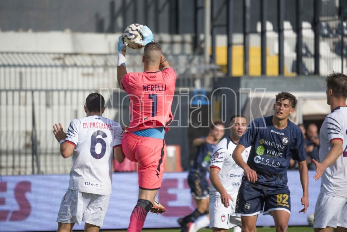 #LatinaCrotone 1-1 | Solo un punto al "Francioni", il Crotone conclude il 2025 con un pareggio - 