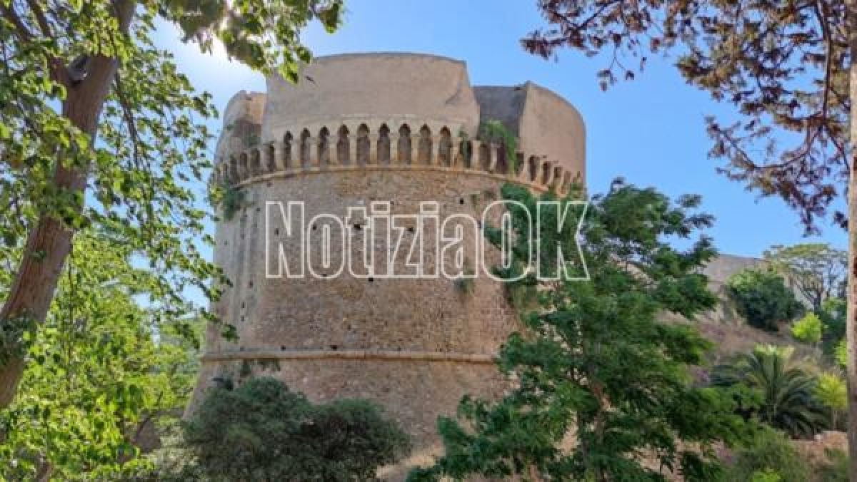 Crotone, restauro e recupero di camminamenti, bastioni e rivellini: cambia la viabilità - 