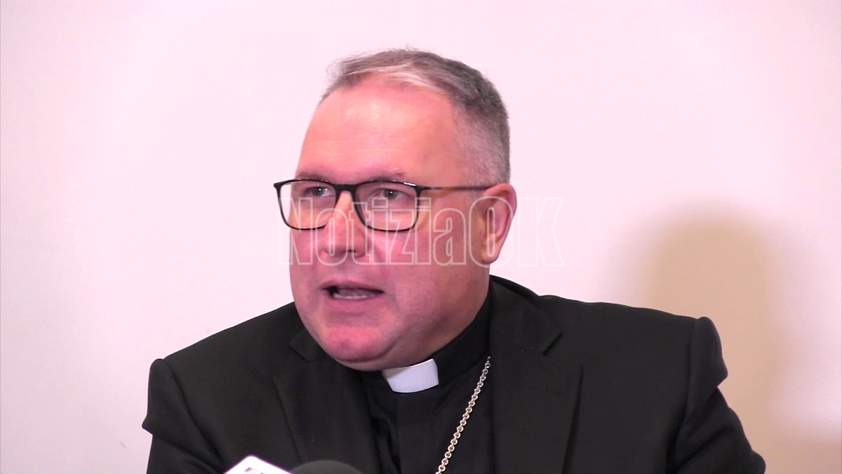 (VIDEO) Natale come scelta di passo e di pace: il messaggio del vescovo Torriani alla diocesi di Crotone - 