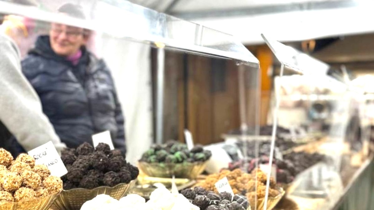 Trebisacce celebra la dolcezza: successo per “In un Mare di Cioccolato” - 