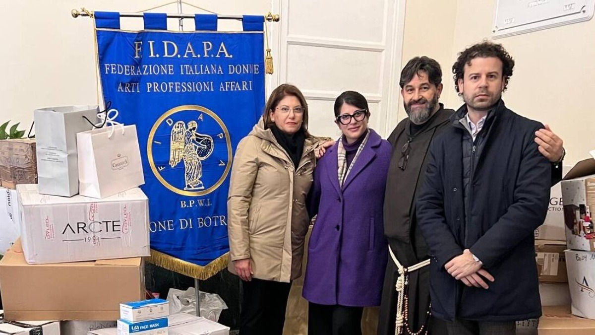 Botricello -Solidarietà: Fidapa BPW Italy e LP con te Odv portano doni ai bambini e alle famiglie in difficoltà