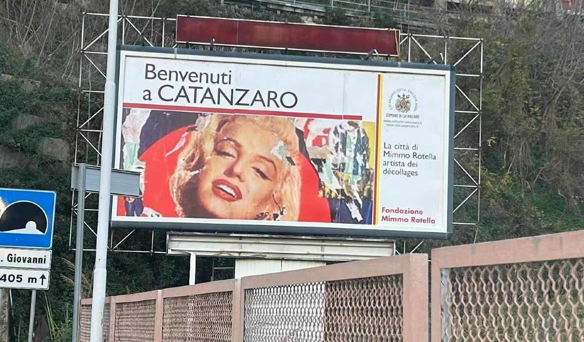 Catanzaro – Omaggio a Mimmo Rotella con il ritorno del celebre “Marilyn” - 