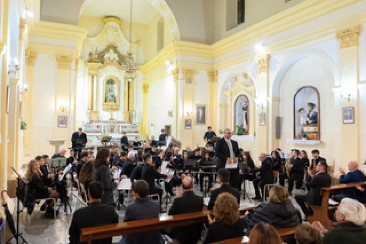 Concerto di Natale, XXVI edizione: la Banda Musicale “Città di Melissa” incanta il pubblico - 