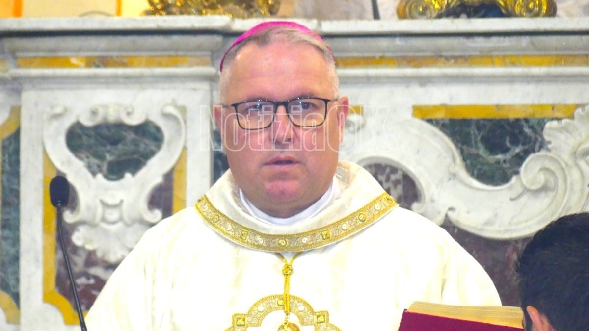 «Non siete soli»: il vescovo Torriani celebra il Natale tra i detenuti di Crotone - 