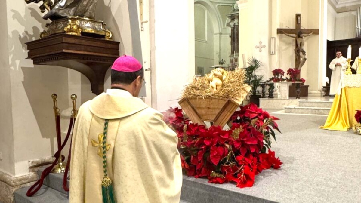 Lamezia - Gesù nella “parte sbagliata del mondo”: l’omelia di Natale di monsignor Parisi tra guerre, fragilità e speranza - 