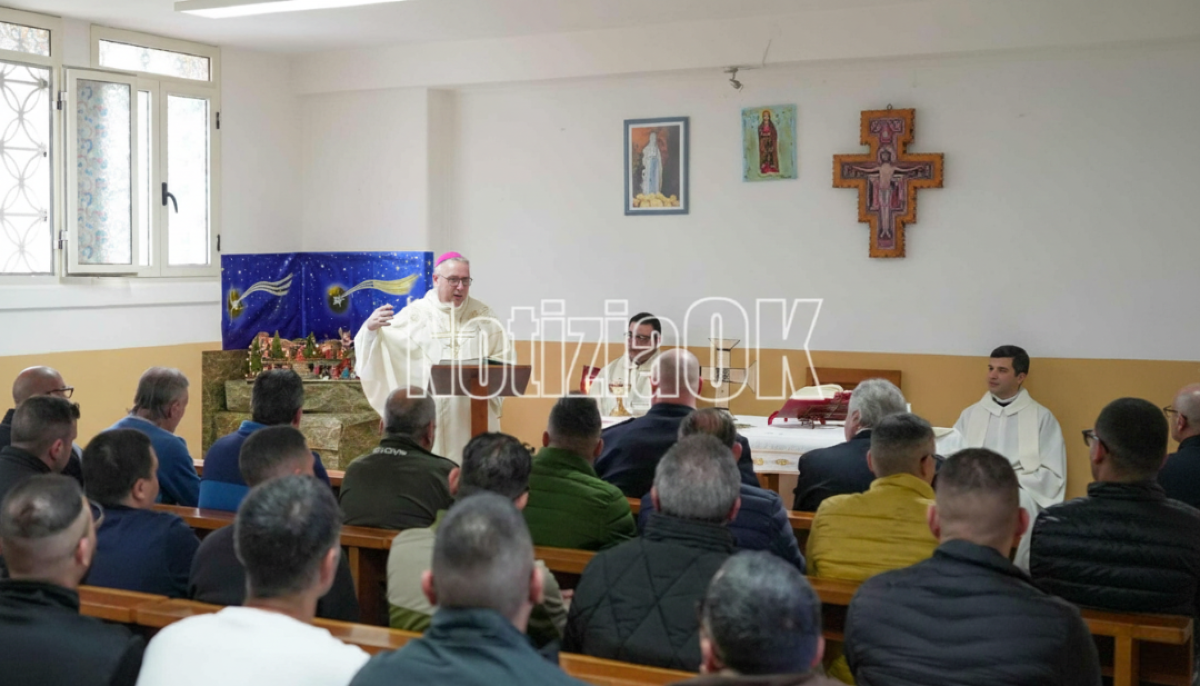«Non siete soli»: il vescovo Torriani celebra il Natale tra i detenuti di Crotone - 