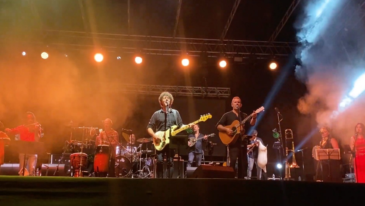 Capodanno a Crotone: Max Gazzè con l'orchestra, atteso CamilWay per un San Silvestro indimenticabile - 