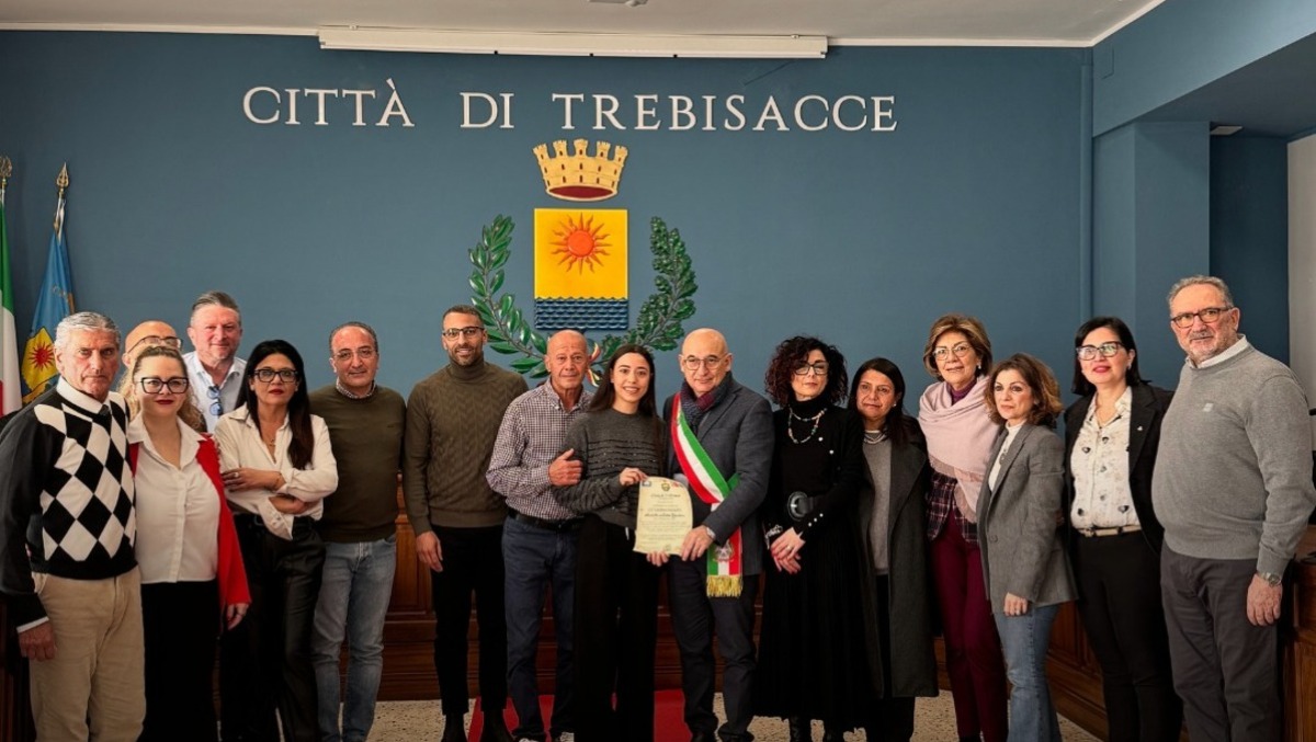 Il Comune di Trebisacce conferisce il titolo di Cittadina Emerita alla dott.ssa Erika Laschera - 
