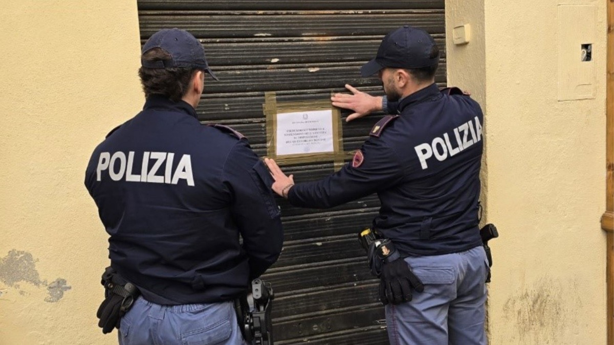 Crotone: blitz della Polizia nel centro storico, chiusi due wine bar per 8 giorni - 