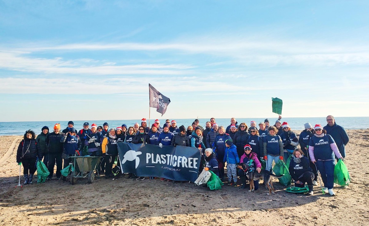 Calabria: Nel 2025, oltre 31 tonnellate di plastica e rifiuti rimossi e 7 Comuni Plastic Free - 