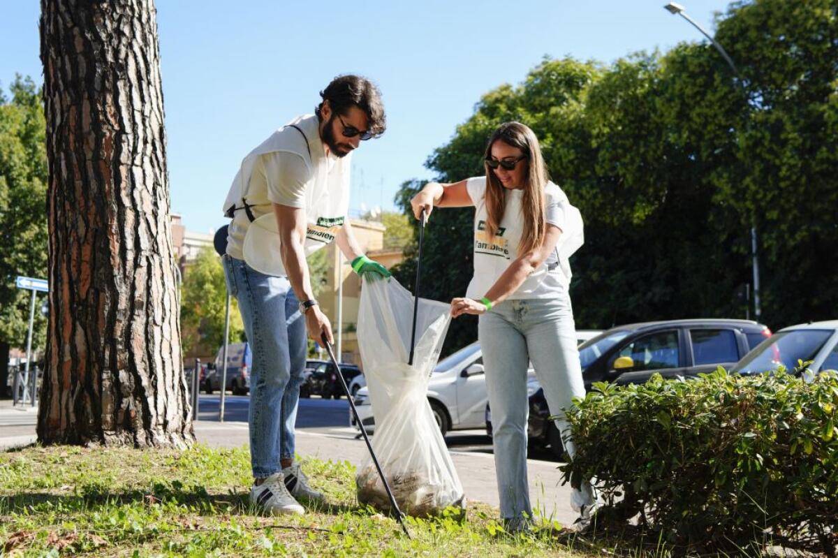 McDonald’s, 4.000 volontari hanno raccolto oltre 10 tonnellate di rifiuti nel 2025 - 