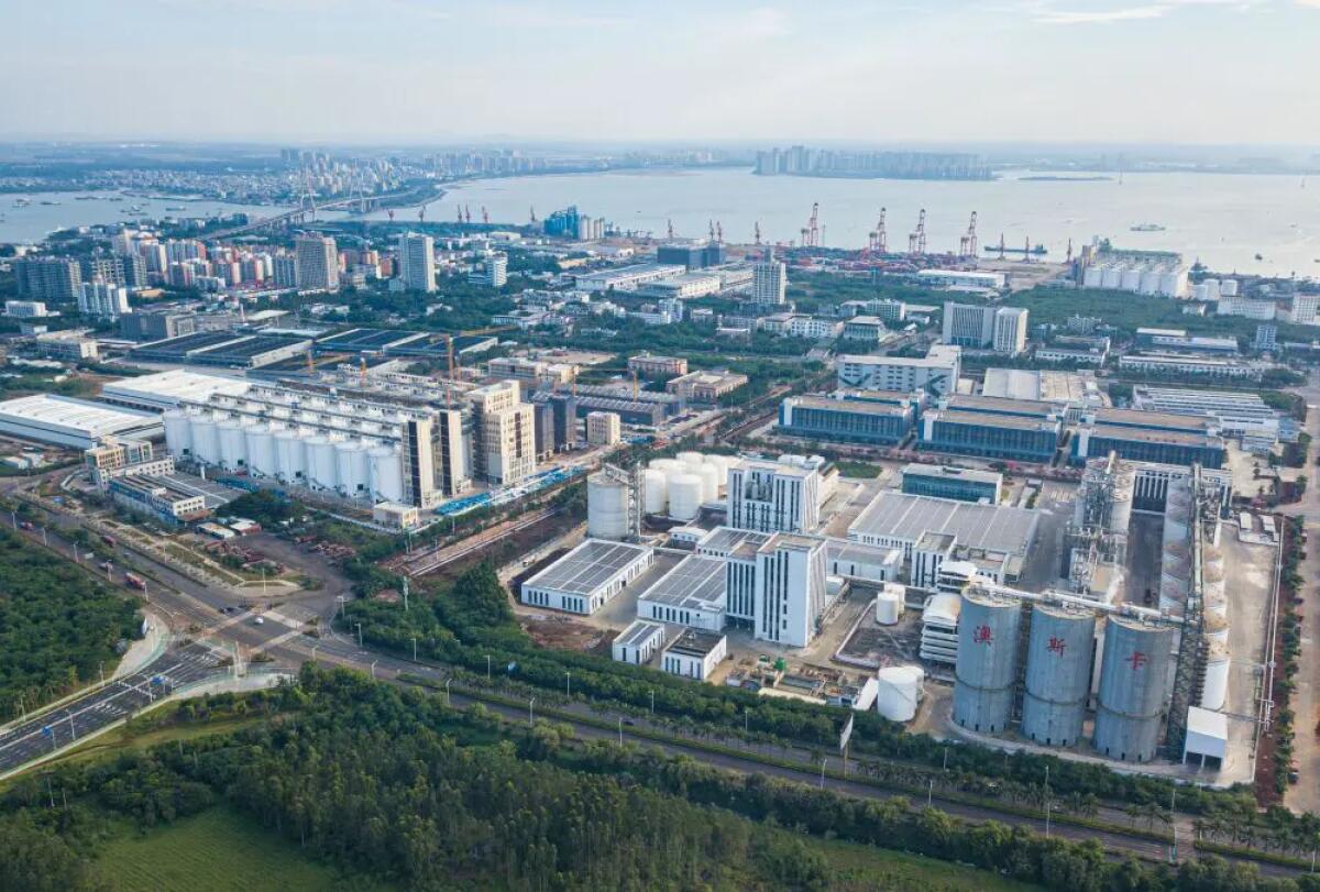 Cina, inaugurato il sito per i servizi internazionali del porto di Hainan - 