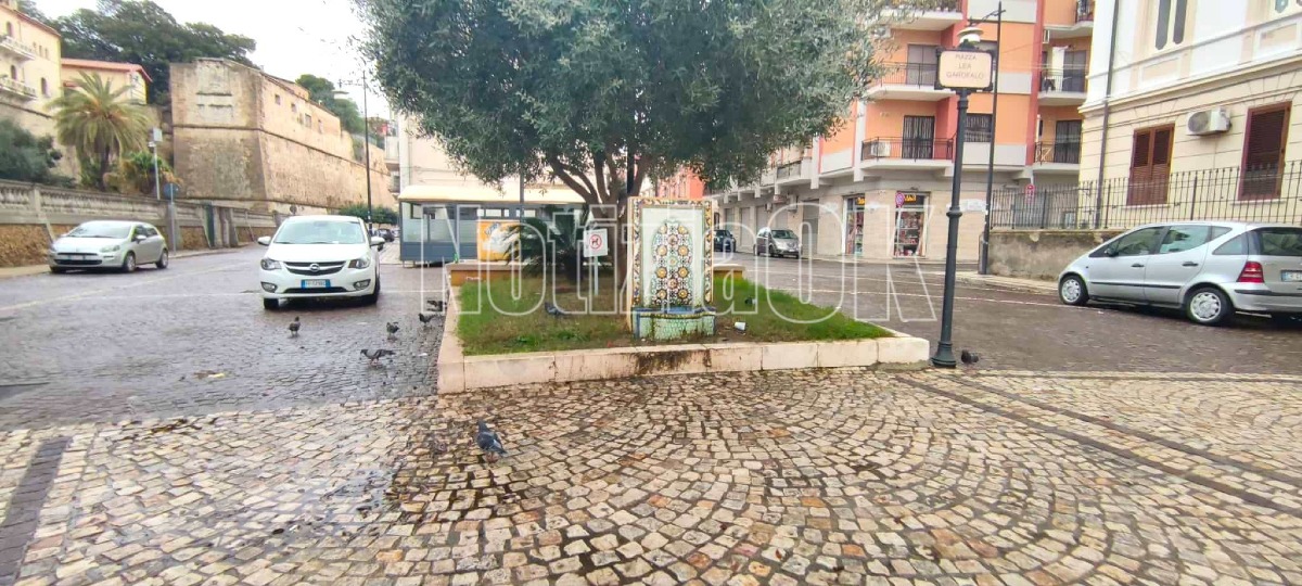 Piazza Lea Garofalo - Crotone (Redazione - 3.12.2025) 5