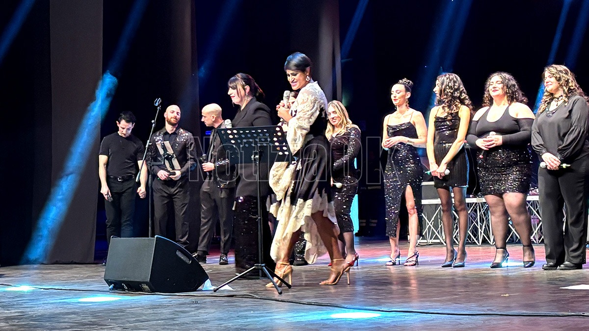 Concerto-Shining-Voices-e-Karima-(Redazione-18.12.2025)