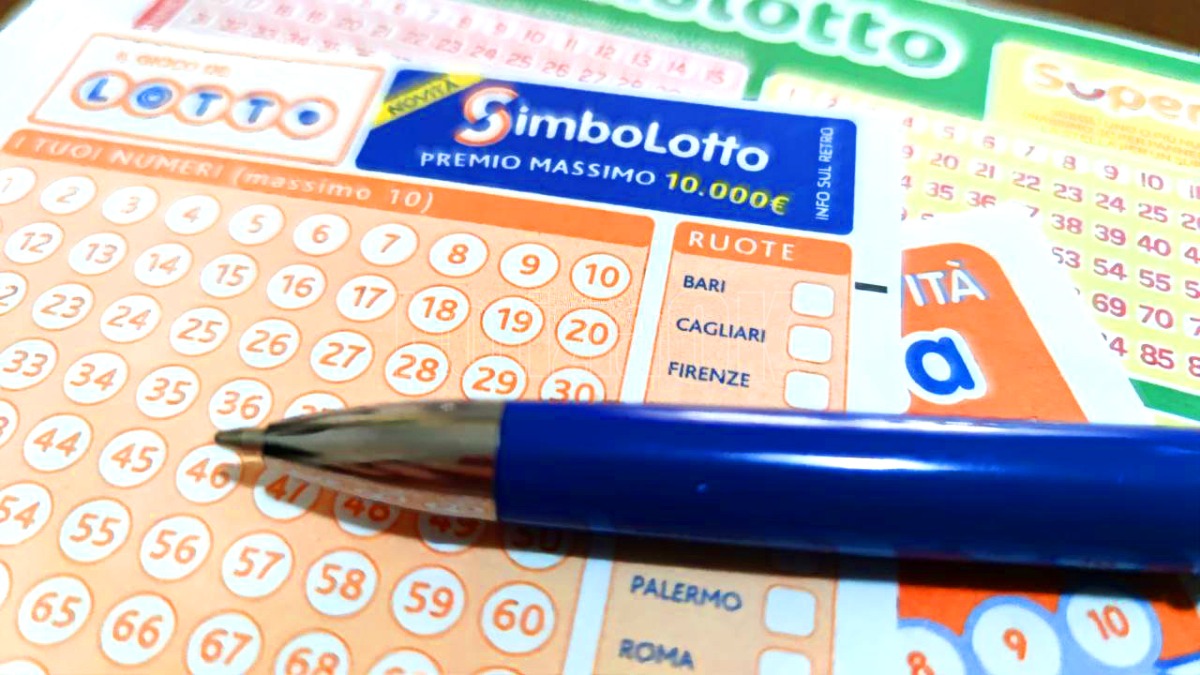 Provincia di Cosenza a segno con il SuperEnalotto: due “5” centrati - 