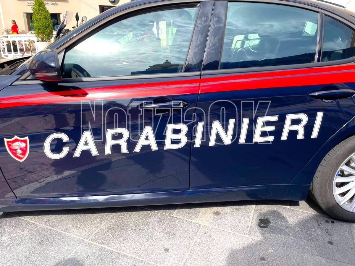 Deruba e aggredisce l’arbitro a fine partita: calciatore denunciato a Crotone - 