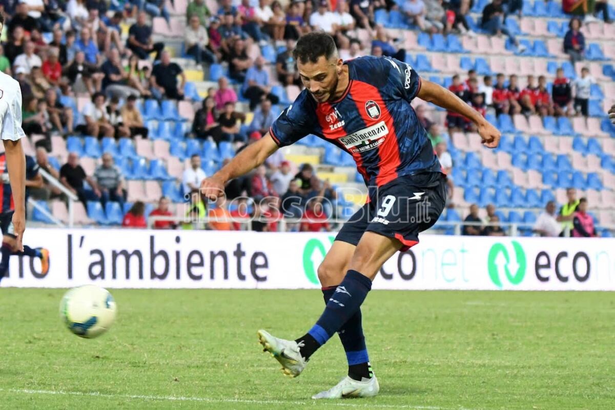 Serie C | Chiricò guida i bomber nel girone C, Gomez in scia: i numeri offensivi del Crotone al giro di boa - 