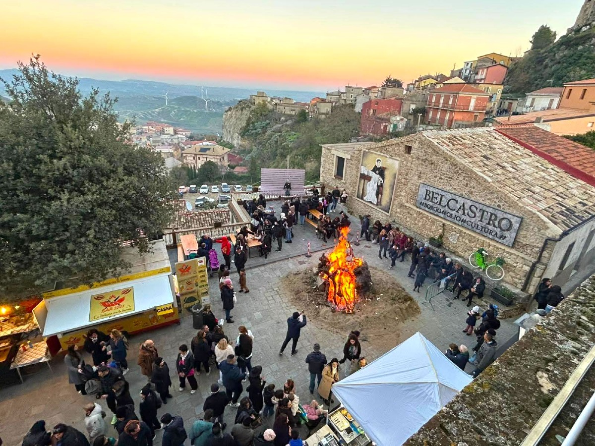 Belcastro, il Borgo delle Favole incanta la Calabria - 