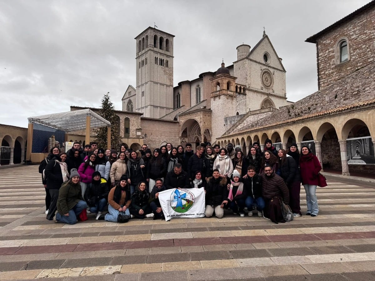 Assisi, i giovani della Diocesi di San Marco Argentano - Scalea sulle orme dei santi - 