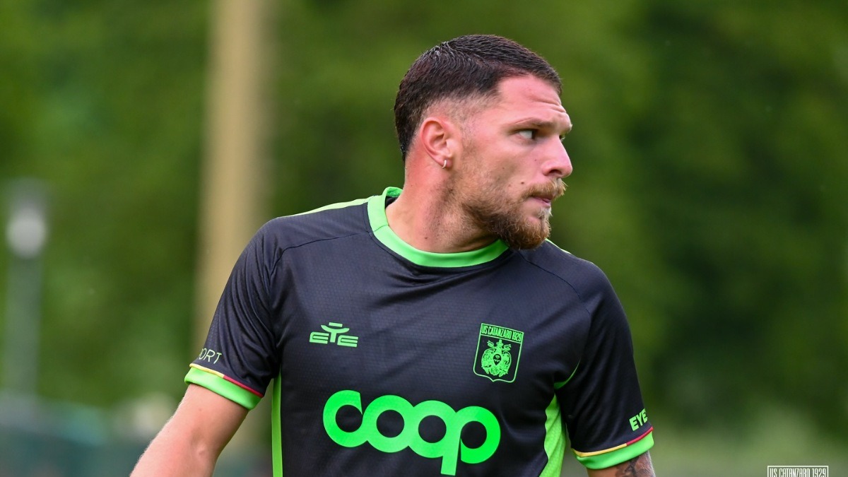 Calciomercato, movimenti in uscita dal Catanzaro: Volpe al Giugliano, Oliviero passa al Messina - 