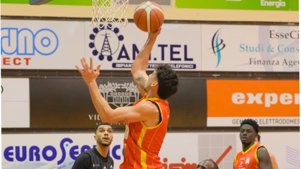 Il Basket Academy Catanzaro cala il poker di vittorie: superato il Basket Castellaneta 90-67 - 