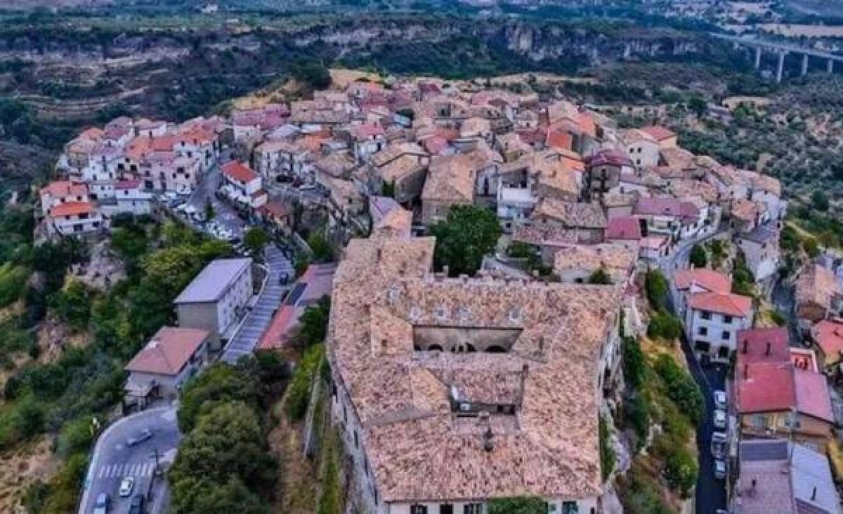 Nasce a Caccuri il Master che forma i professionisti dei borghi - 