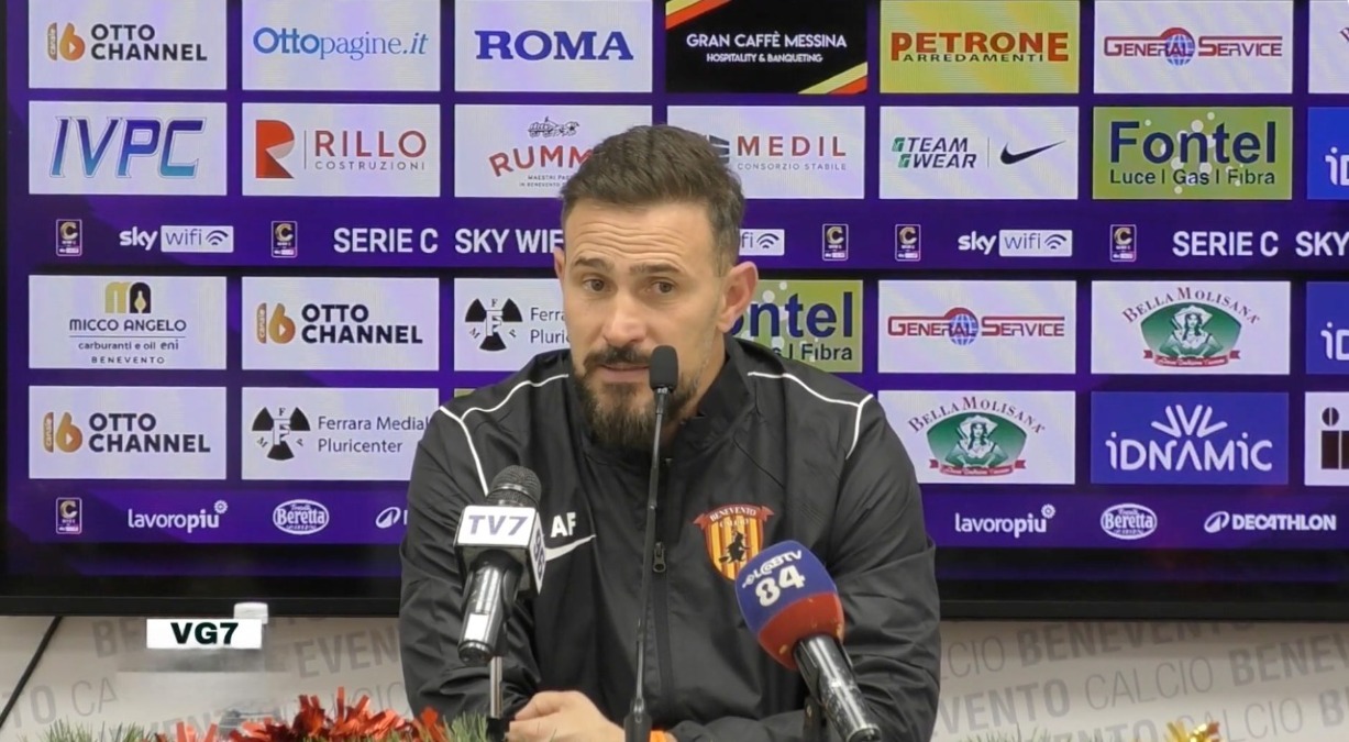 #BeneventoCrotone 2-1 | Floro Flores: «Quello che mi è piaciuto di più è stata la reazione, una reazione da squadra vera» - 