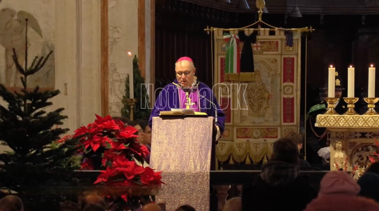 Funerale di Chiara Costanzo, Monsignor Torriani: "Oggi non siamo qui a cercare colpe" - 