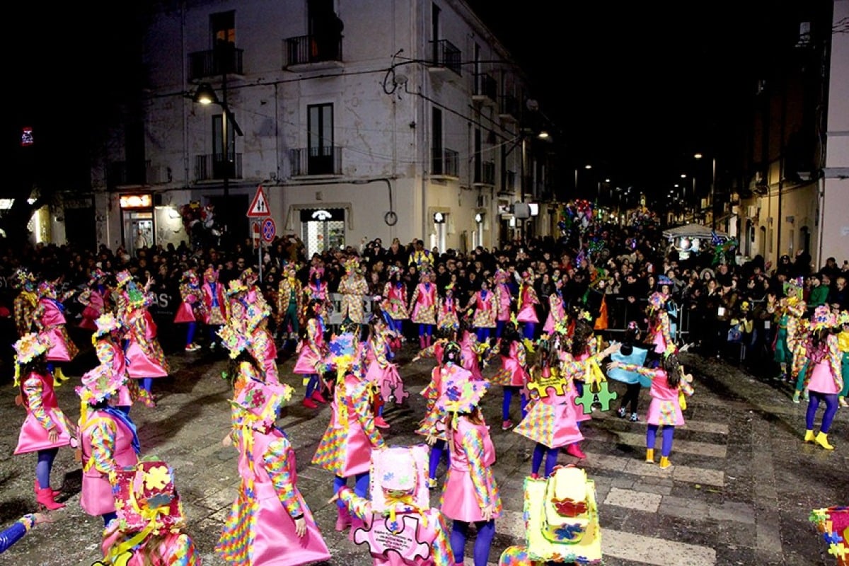 Castrovillari, conto alla rovescia per la 68ª edizione del Carnevale e Festival Internazionale del Folklore - 