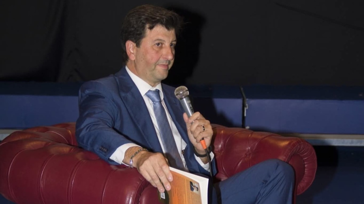 La Statale 106 nel romanzo di Pisciuneri: a Crotone il libro diventa strumento di educazione e memoria - 