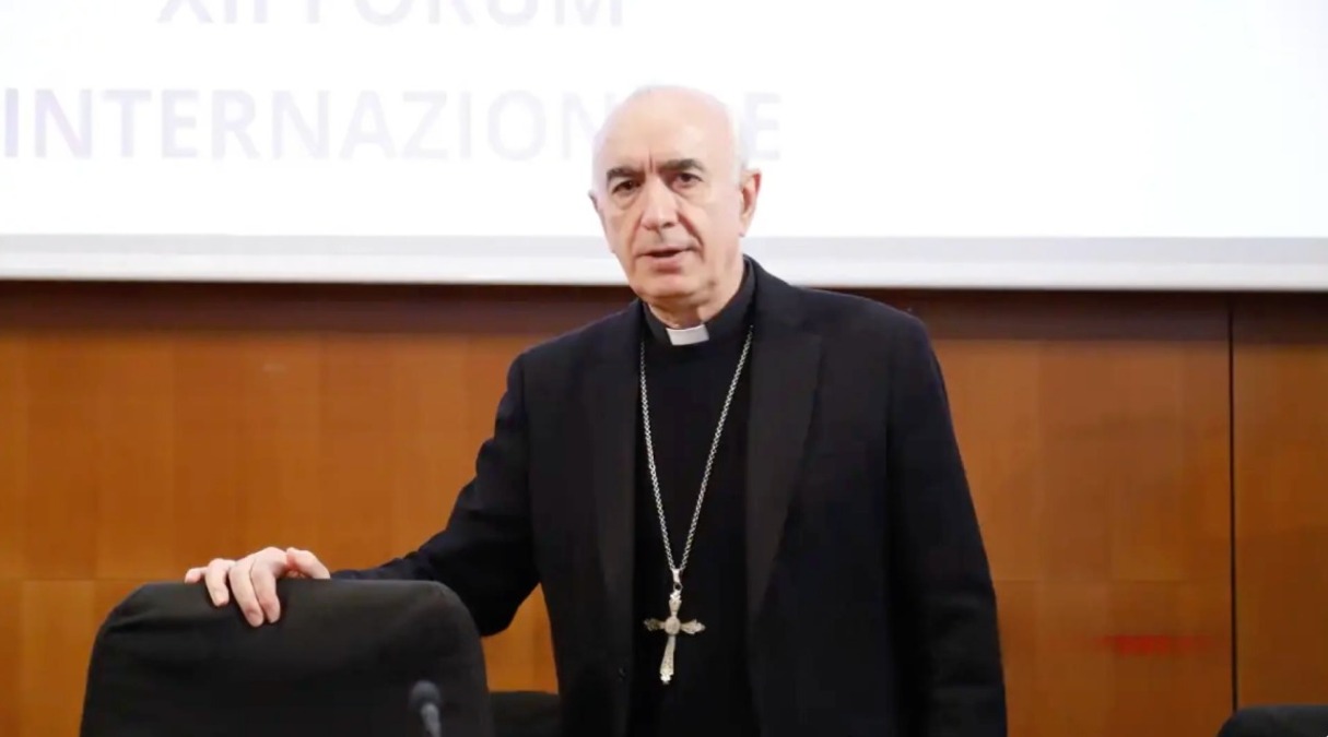 Monsignor Antonio Staglianò presenta la sfida della teologia contemporanea - 