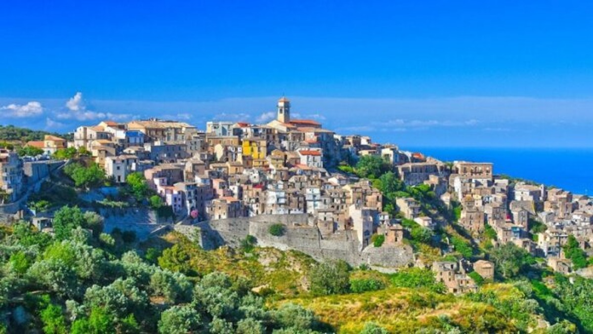 “Badolato paese in vendita”: quarant’anni dopo l’appello di Domenico Lanciano per salvare i borghi calabresi - 