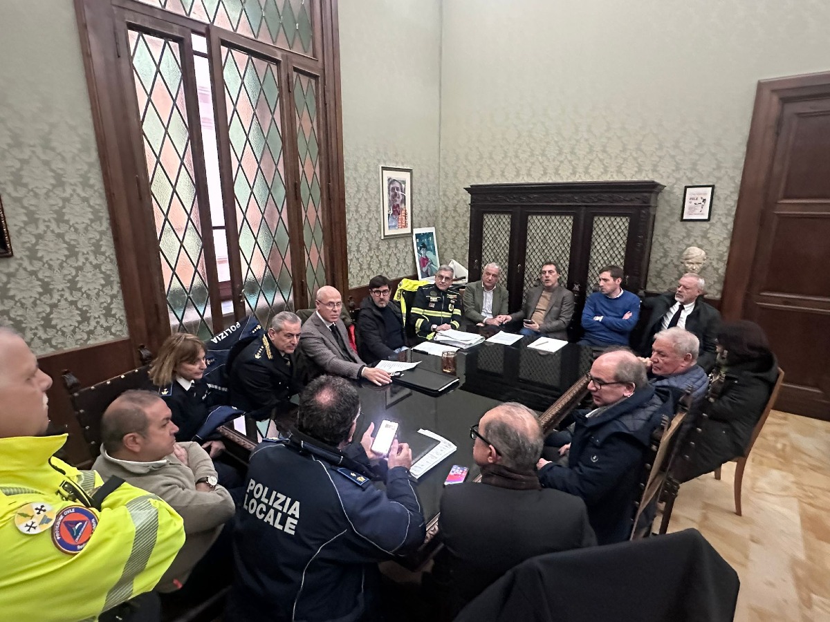 Catanzaro, allerta meteo: il Centro Operativo Comunale si riunisce a Palazzo De Nobili - 