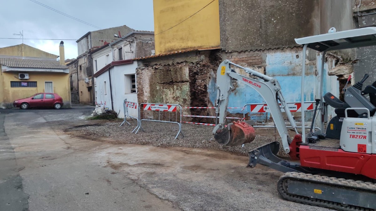 Caraffa di Catanzaro, al via le demolizioni nel centro storico - 