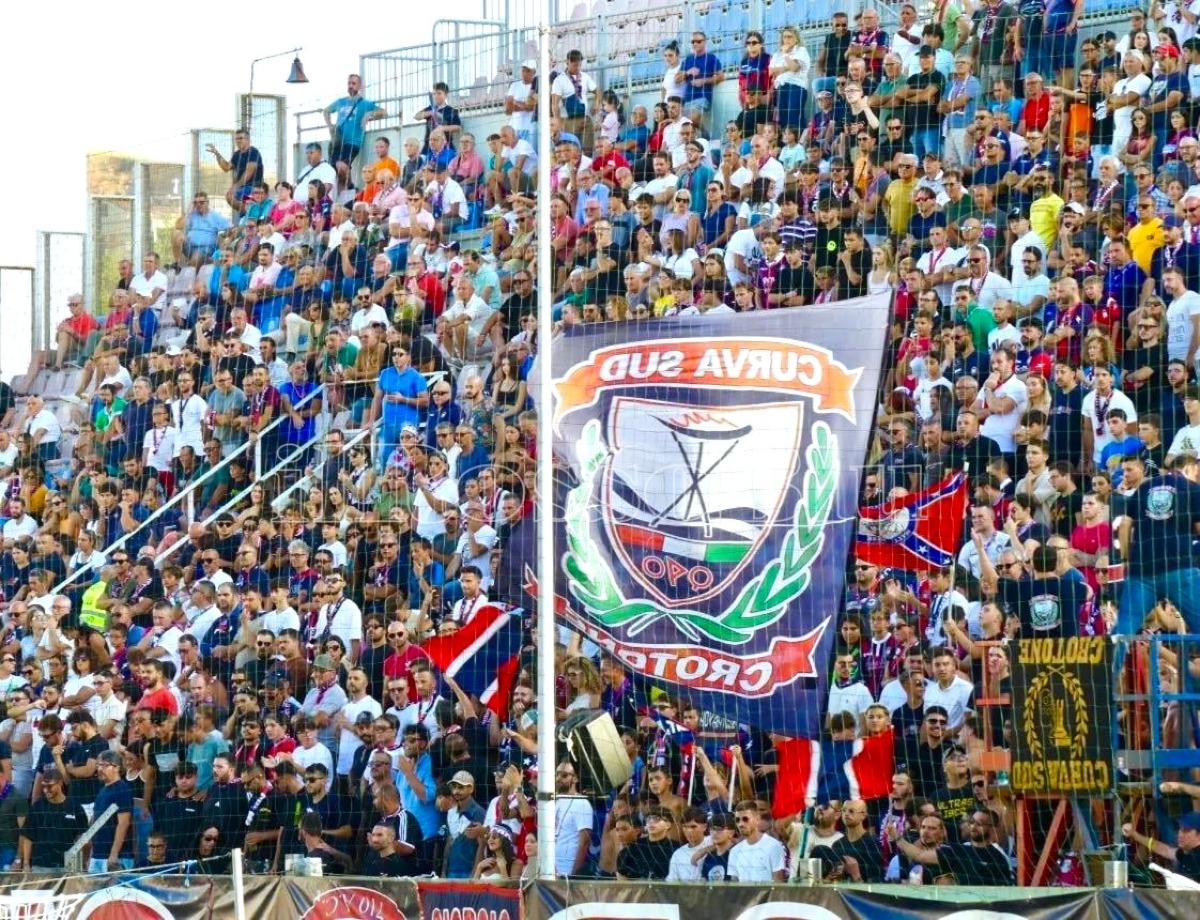 Dalla maglia nera alla mancanza di rispetto: la Curva Sud dice stop e lascia il settore - 