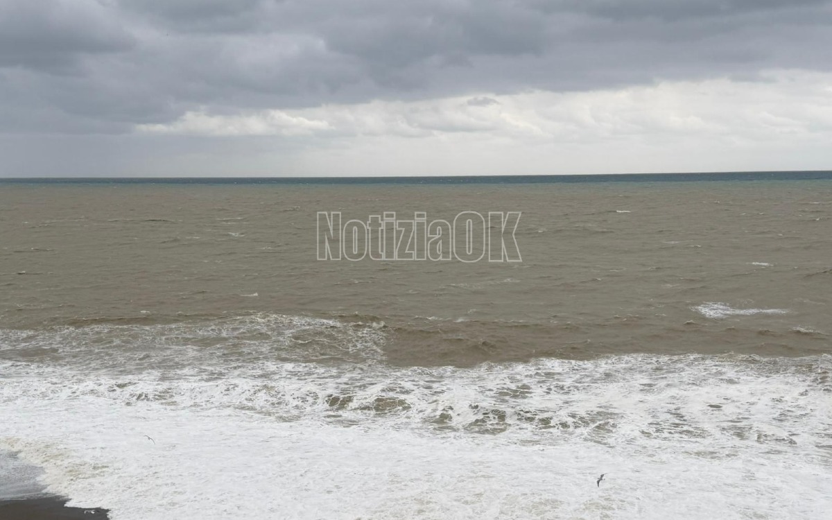 Maltempo, scatta l’evacuazione a Soverato: sgomberata via dell’Ippocampo - 