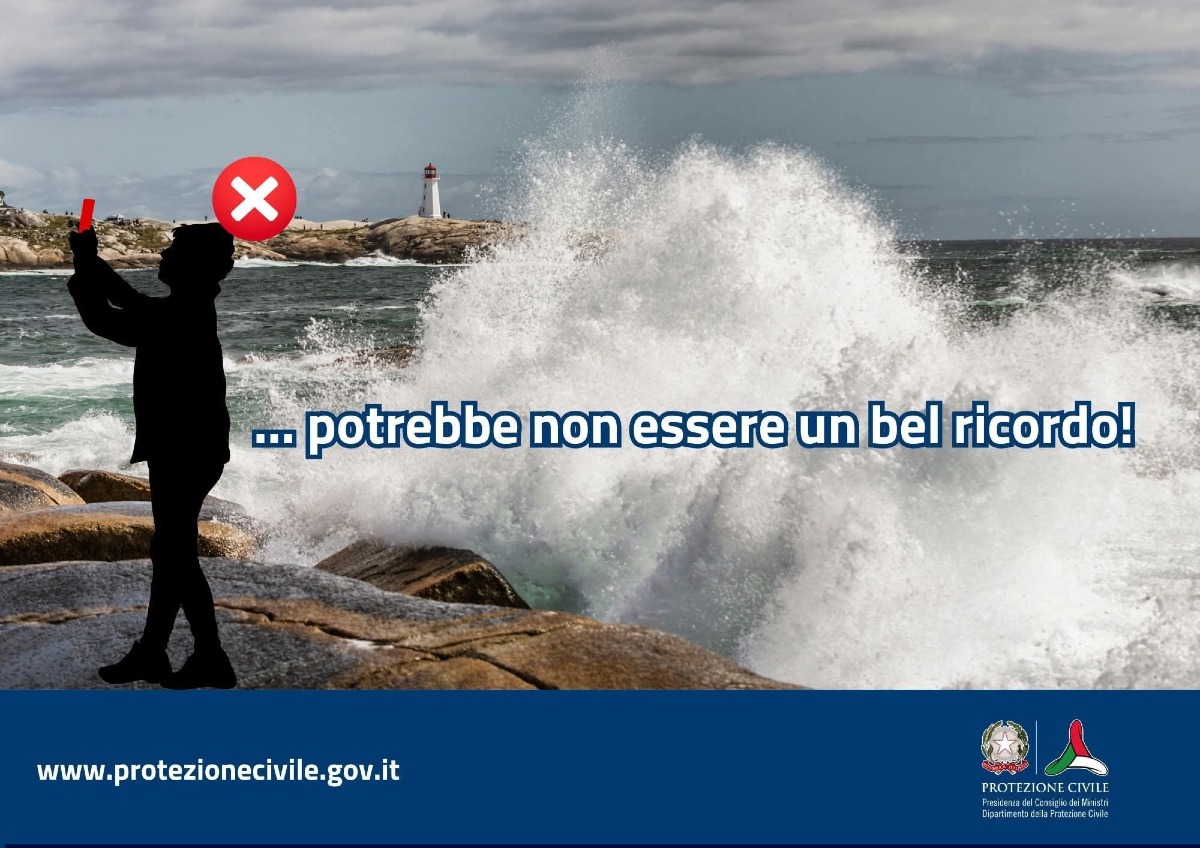 Maltempo in Calabria, l’appello della Protezione Civile: no ai selfie sul mare - Protezione Civile