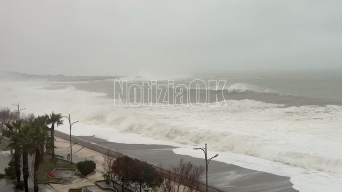 Ciclone Harry devasta la Calabria: mareggiate, vento e neve tra Catanzaro, Reggio e Crotone - 