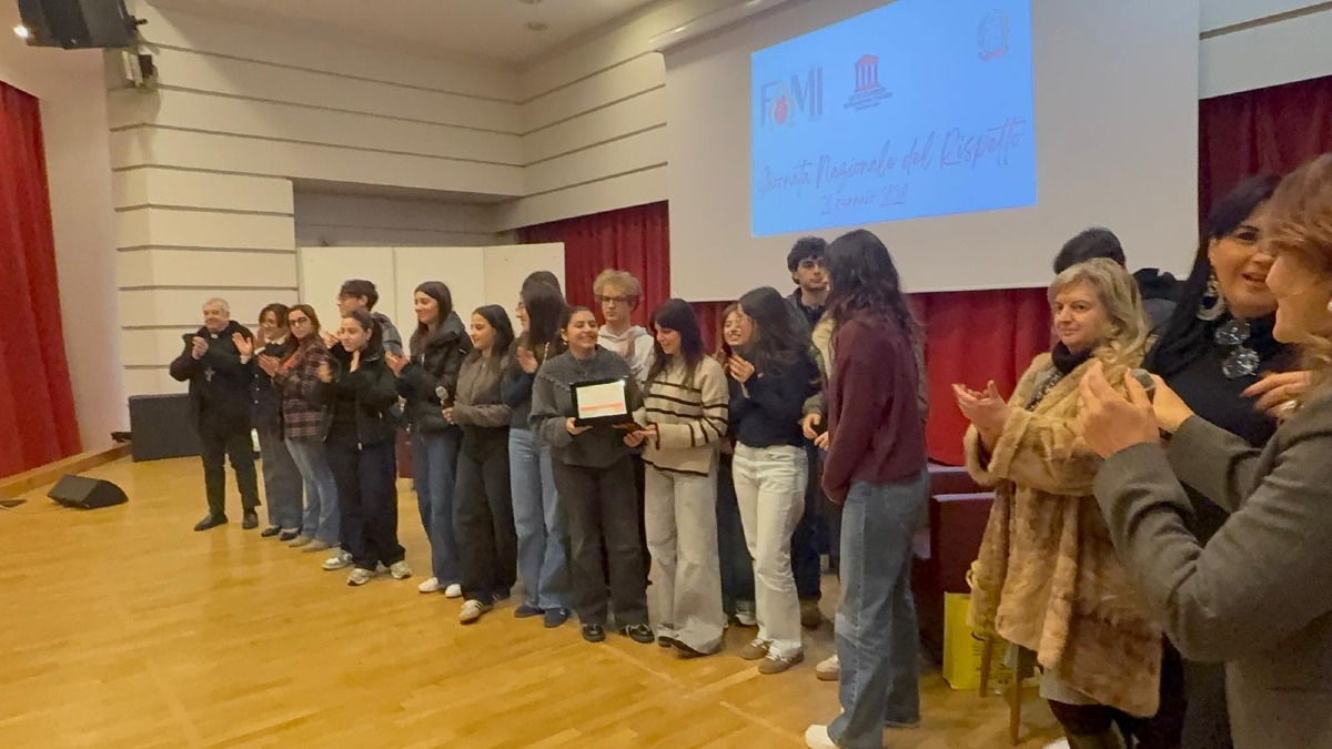 Cosenza - Giornata Nazionale del Rispetto al Liceo Telesio: gli studenti protagonisti di una riflessione civica - 