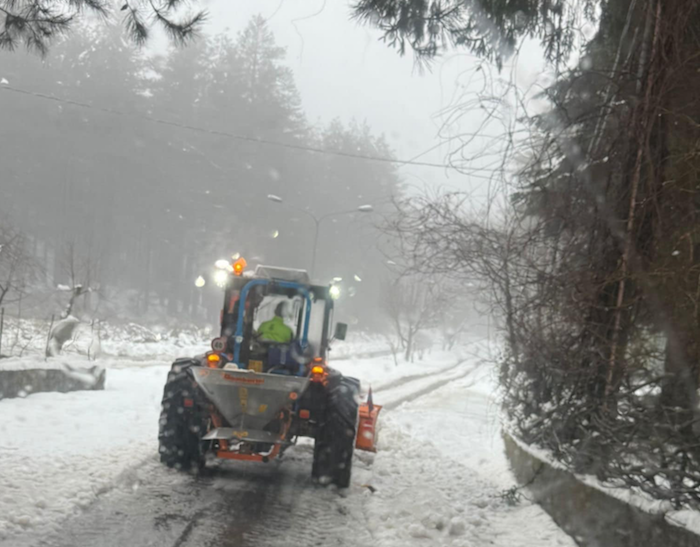 Savelli – Neve e maltempo: pronto intervento dei mezzi della Provincia - 