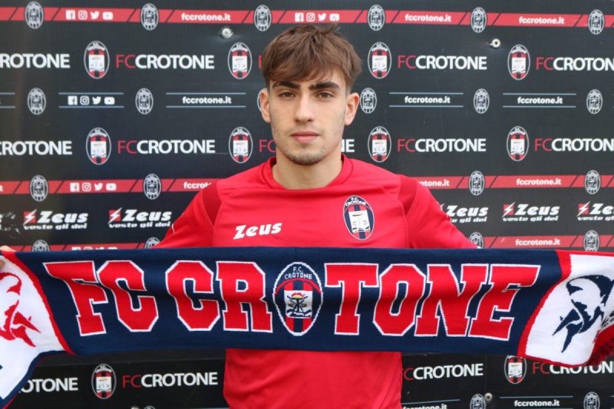 Calciomercato | Cangiano cambia maglia: l'ex Crotone passa al Foggia - 