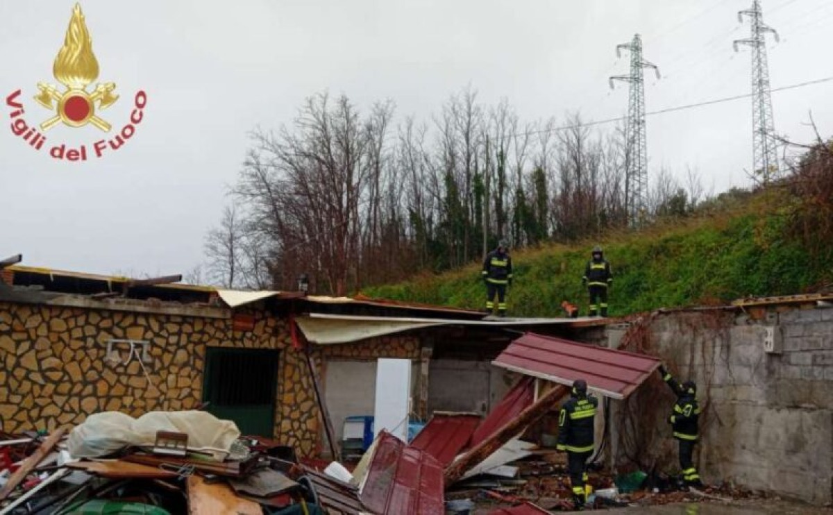 Ciclone Harry scuote il Tirreno Cosentino: raffiche oltre i 100 km/h e danni diffusi - 