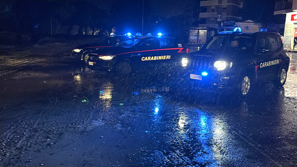 Catanzaro - Carabinieri in prima linea per soccorsi e sicurezza durante l'allerta - 